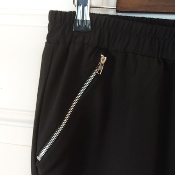 Lily White black elastic waist jogger pants - Picture 5 of 9